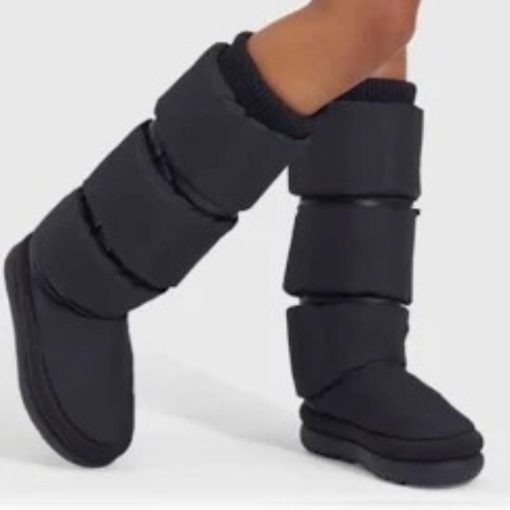 New Ugg Maxi Ultra Tall Boots, Size 6